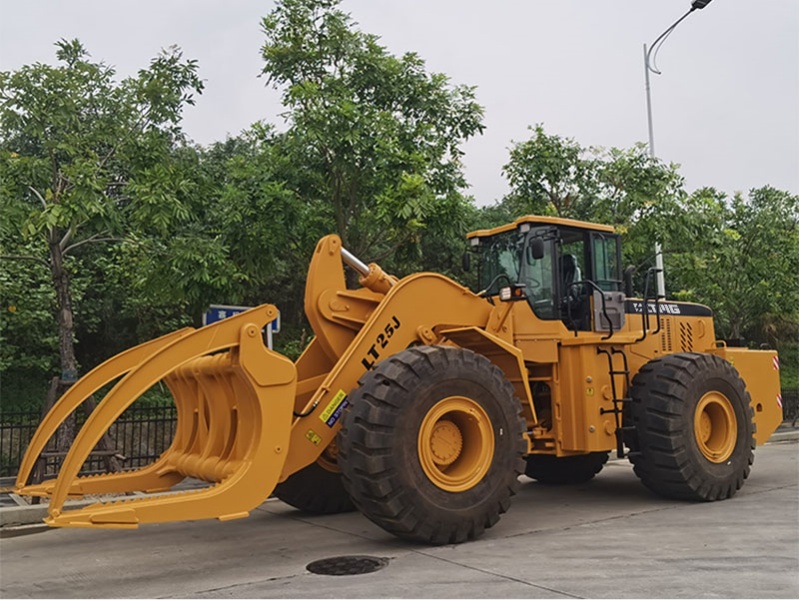 Máy xúc gỗ: Thiết bị cốt lõi để nâng cao hiệu quả xử lý gỗ