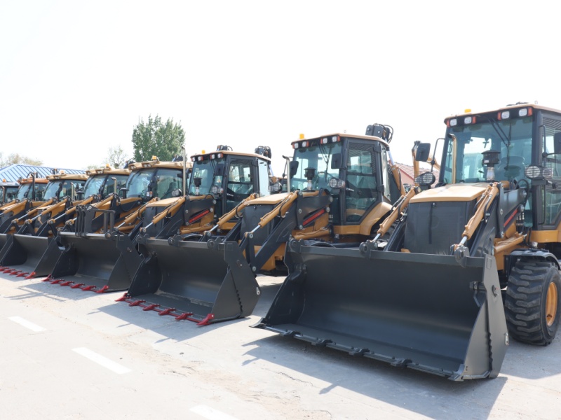 Máy xúc lật Bakchoe - Một máy, hai nhiệm vụ